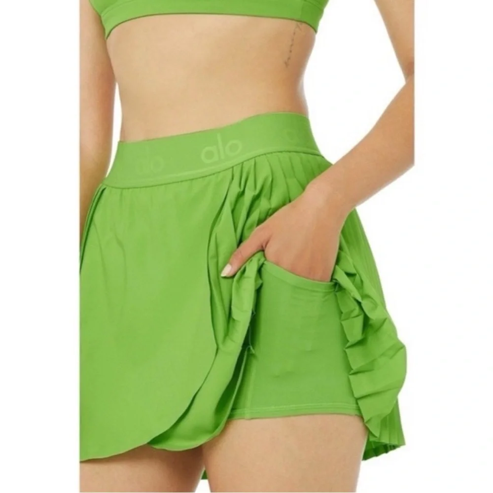 NWT Discontinued Alo Yoga Green Apple Aces Tennis Skirt